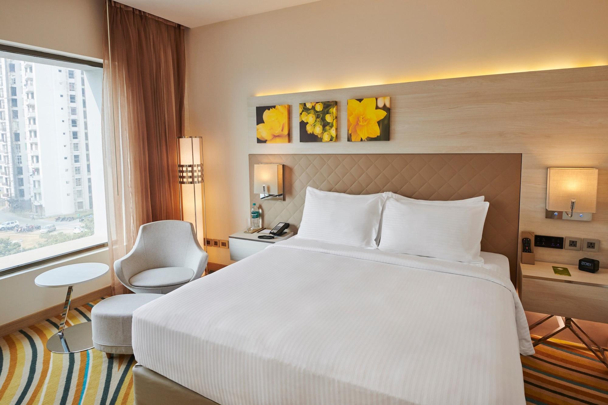 Hilton Garden Inn Lucknow Exteriör bild