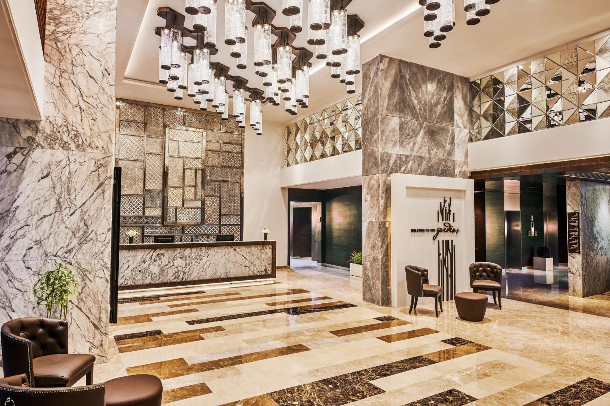Hilton Garden Inn Lucknow Exteriör bild